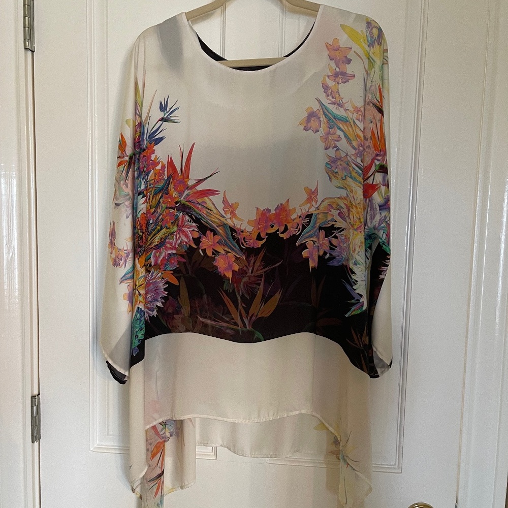 Made in Italy Silk "look" beautiful floral top